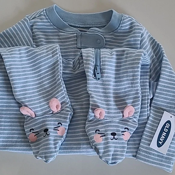 BABY GIFT SET Old Navy footed striped pj's & BABY KISS Towel & Washcloths Blue - Picture 2 of 14